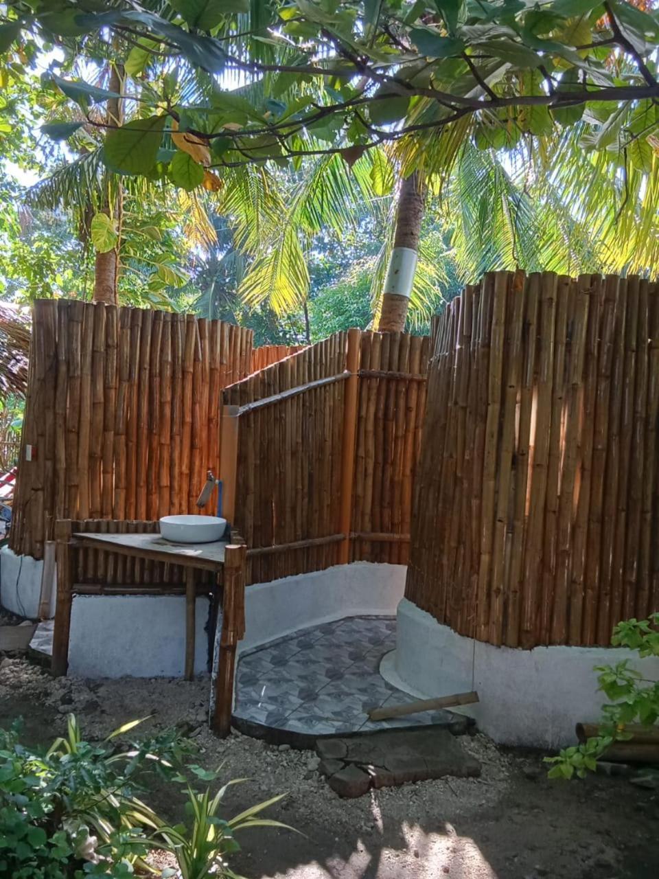 Georgia'S Neverland Hostel Malapascua Exterior foto