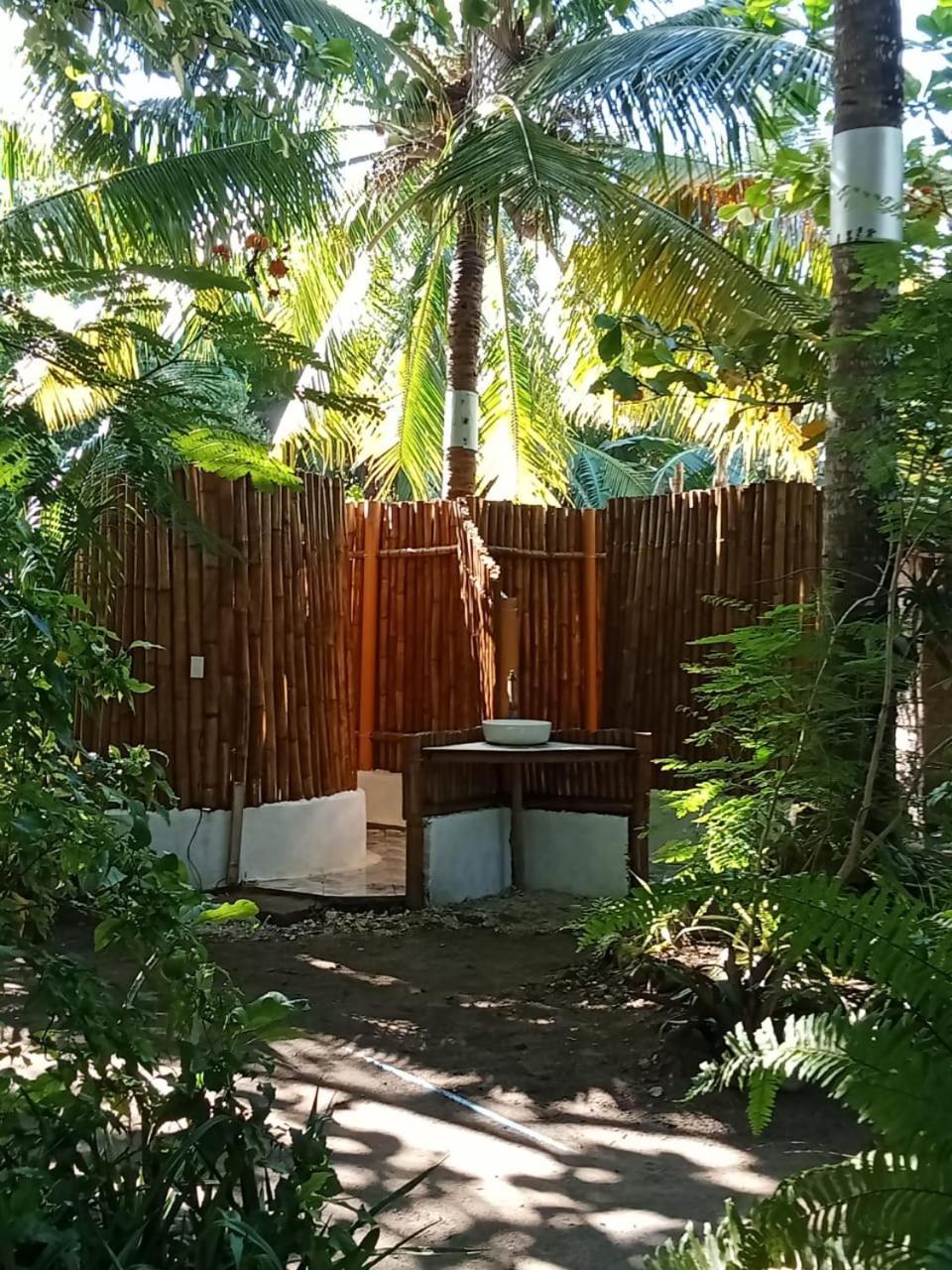 Georgia'S Neverland Hostel Malapascua Exterior foto